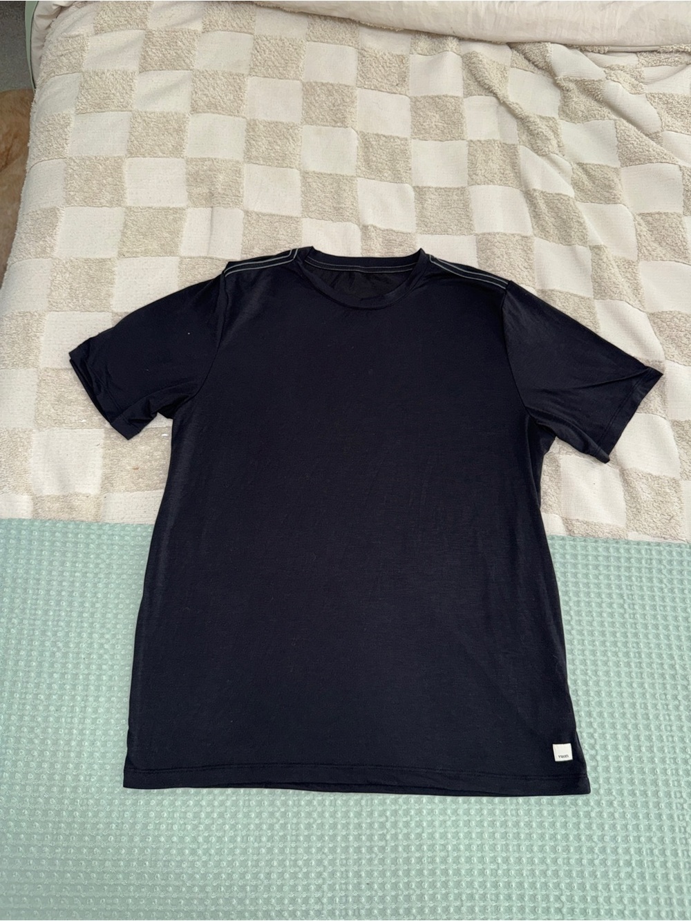 Vuori Men's Current Tech Tee size L
